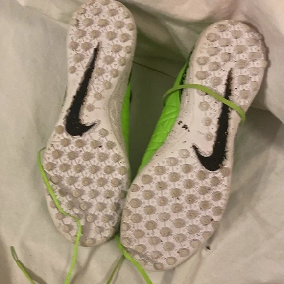 HYPERVENOMX PROXIMO TF GREEN STRIKE BLACK VOLT - Picture 5 of 7